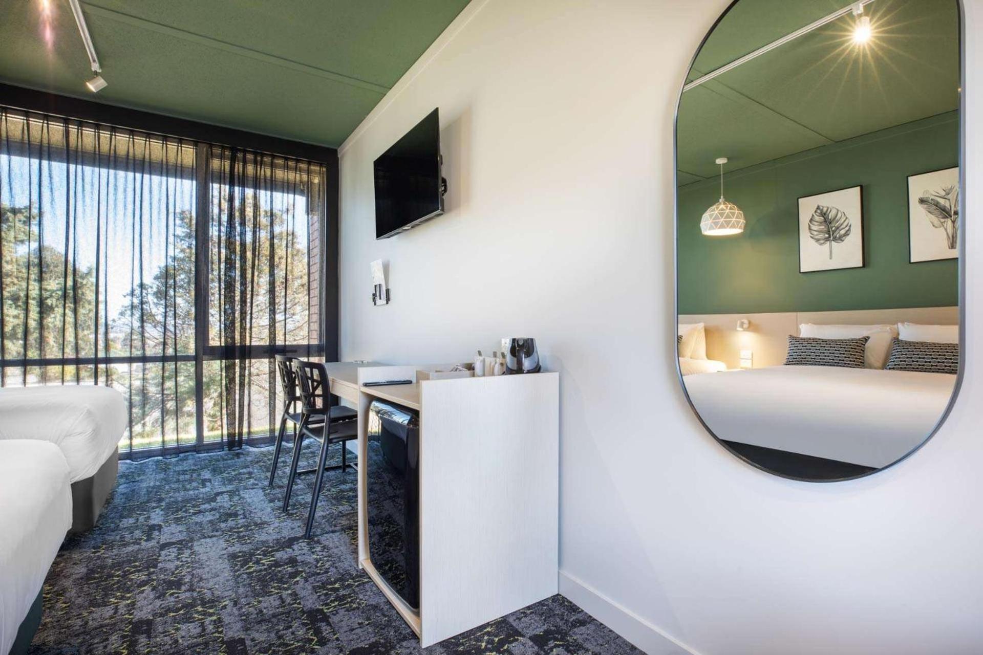 Nightcap At Morwell Hotel Екстериор снимка