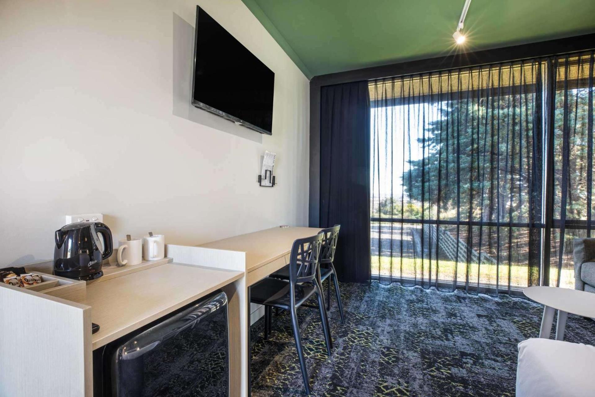 Nightcap At Morwell Hotel Екстериор снимка